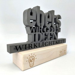 3D Schrift Award mit Holzsockel