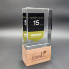 Holz-Display  Award mit Holzosckel und Glasoberteil mit Digitaldruck - Awards