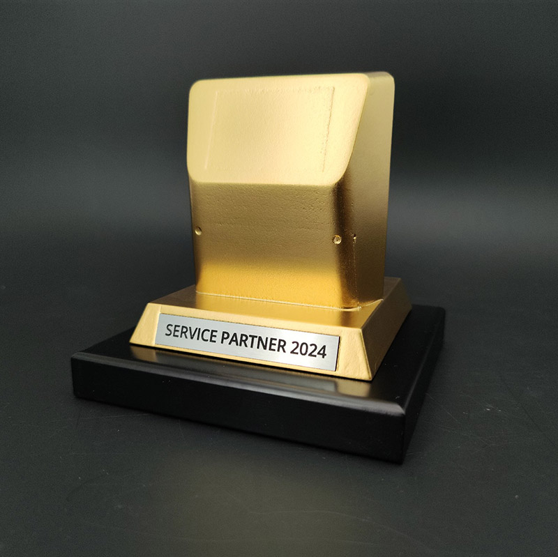 3D Award mit SLS Technik und gold lackiert - Made by ebets