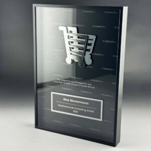 frame-award-a2-mit-schwarzem-rahmen-beispiel-mit-icon-im-schatteneffekt-awards.at