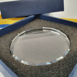 Glas Medaille Emilia Dejtailansicht Geschenkbox - ebets - awards