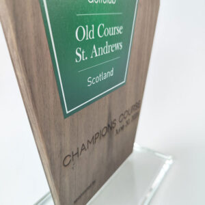 holz-trophaee-natural-glass-detailansicht-druck_ebets-awards