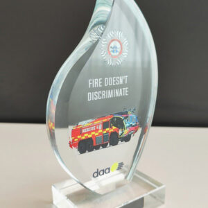 jade-glas-trophy-mit-uv-druck-detailansicht-made-by-ebets_awards