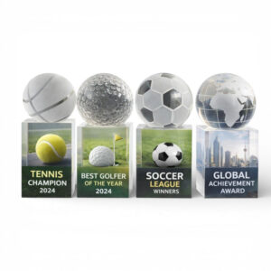 kristallglas-award-mit-ball-fuer-sport-und-erfolg